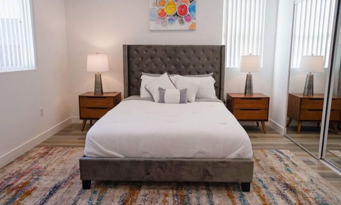 NoHo Arts District House | SPACIOUS 4-BEDROOM TOWNHOUSE NEWLY BUILT IN 2021 NEAR NOHO ARTS DISTRICT (p40)