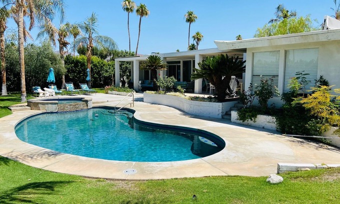 Palm Desert House | Spectacular luxury 3000 square ft. house on 1/3 of acre .