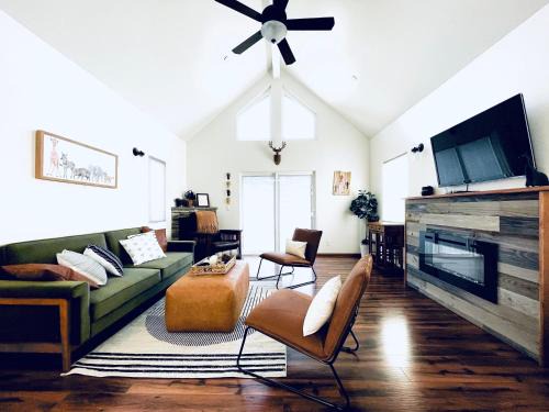 Big Bear City House | Spirited Away Cabin at Big Bear