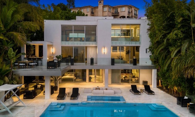 Hollywood Hills West Villa | St Ives Modern - Modern St Ives Estate with Theater, Pool, and Views