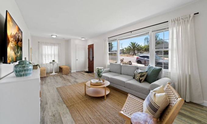 Lincoln Acres House | Stay Awhile San Diego