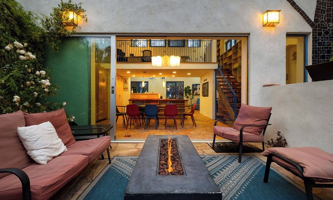 Marina del Rey House | Stay on the Venice Beach Canals! 3B/2.5BA Home w/Patio near Venice Pier!