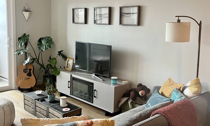 Emeryville Apartment | Studio available from 4/15 to 4/22