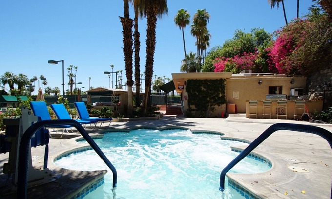 Historic Tennis Club Apartment | Studio Condo near Palm Canyon Drive