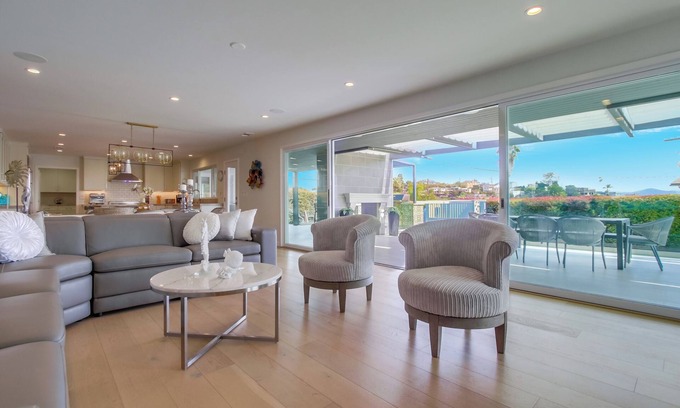 Roseville - Fleet Ridge House | Stunning Bay view property with roof deck and outdoor kitchen.