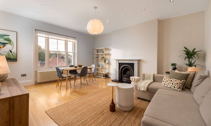 Gospel Oak Apartment | Stunning London Home (LRF)