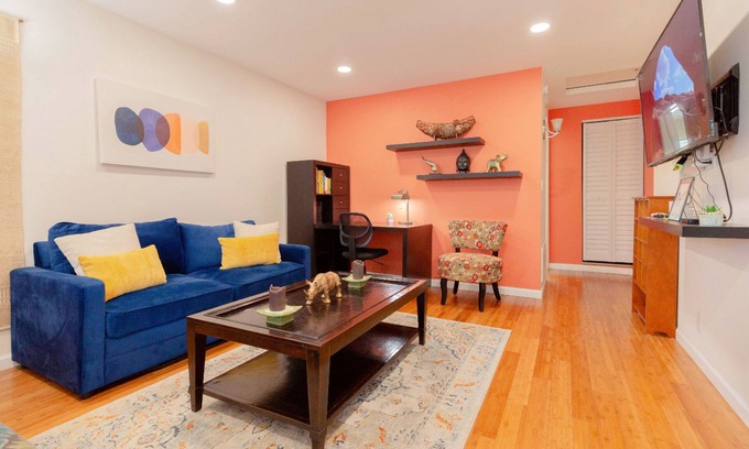 Sunnyvale Apartment | π Stylish 2B2B Retreat in the Heart of the Silicon Valley