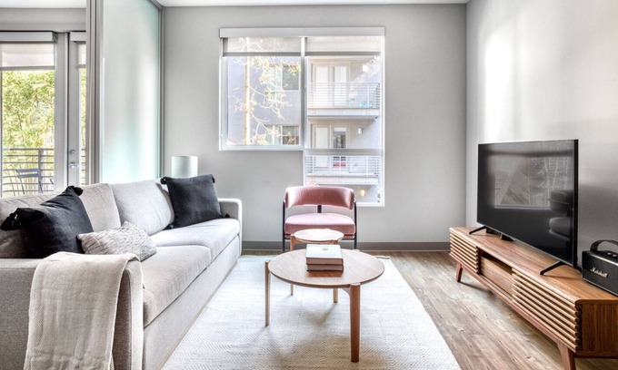 Little Tokyo Apartment | Sunny Downtown 1BR w/ Gym & Courtyard, close to LA Live, by Blueground