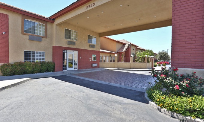 Fontana Hotel | SureStay Hotel by Best Western Fontana