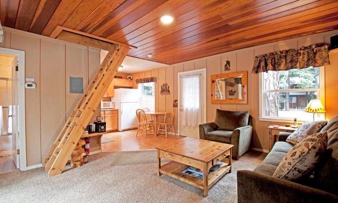 Sunnyside House | TAHOE PARK COTTAGE * WALK TO LAKE