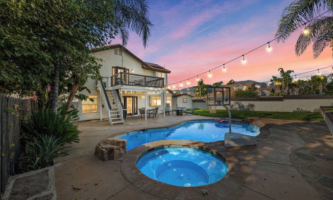 Valle Vista House | The Alto Azul, Spacious Pool, Jacuzzi, Pool View Deck, 4 Bedroom Home, Game Room