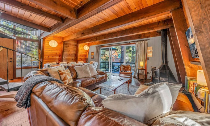 Talmont House | The Haus of Pine - Lake Tahoe | Slow Vibes, Fast WiFi