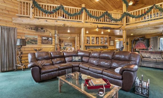 Fox Farm House | The Hideaway