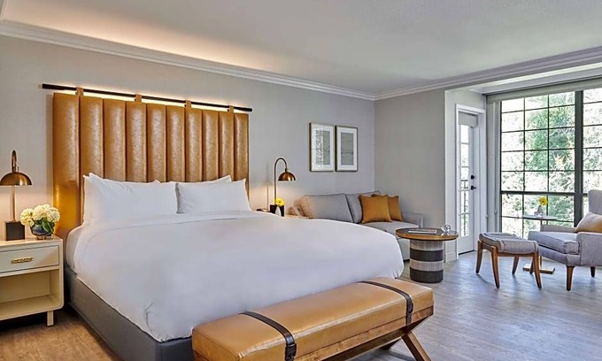 Saratoga Hotel | The Inn at Saratoga, Tapestry Collection by Hilton