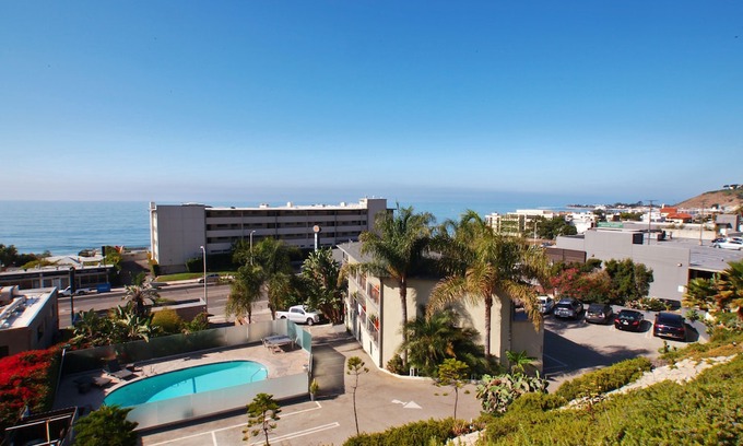 Eastern Malibu Hotel | The M Malibu