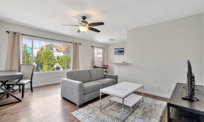 Hollywood Apartment | The Wilcox #5