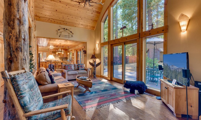 Tahoma House | Tippy Canoe By Tahoe Getaways - W Shore 4 BR w Hot Tub & Sauna