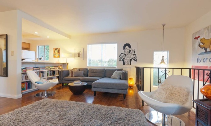 Mar Vista Apartment | Top floor pad near the beach