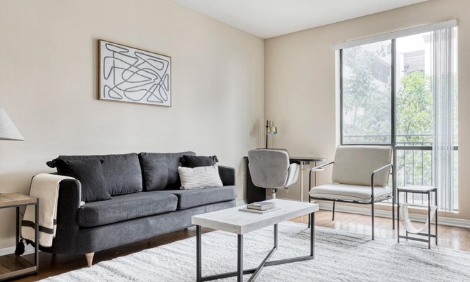 NoHo Arts District Apartment | Trendy North Hollywood 1BR w/Gym & Pool, near TJ & shops, by Blueground