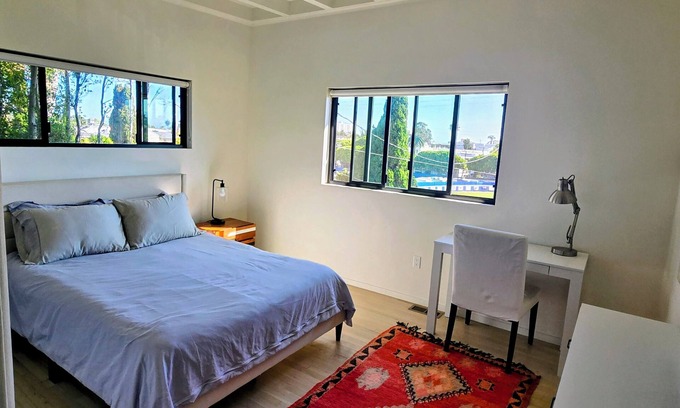 Ocean Park Apartment | Updated Home with Private Yard