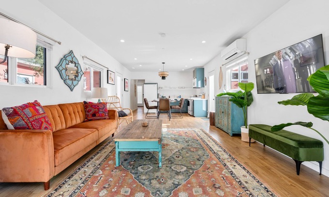 Hollywood House | Urban Jungle Oasis in Center of Hollywood