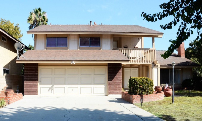 West Hills House | VALLEY GEM 5 bedroom , 3 bath, sleeps 11