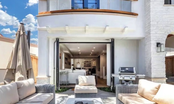 Corona del Mar House | Villa Acacia- Contemporary Vacation Home
