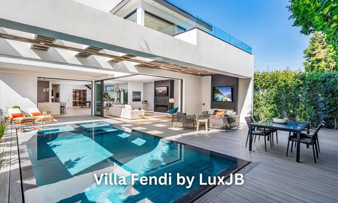 Beverly Grove Villa | Villa Fendi By LuxJB π Heated Pool π Jacuzzi π Gym π Rooftop Deck