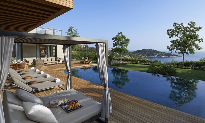 Malibu Villa | Villa Santi by LuxJB ๐ Malibu Beachfront Mansion ๐ Fully Staffed ๐ 18 Guests