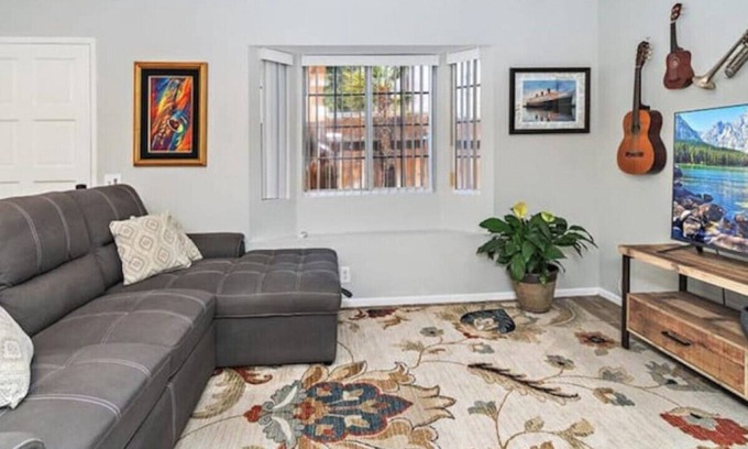 Warm Sands House | Warm Sands · Warm Sands Hideaway Near It All