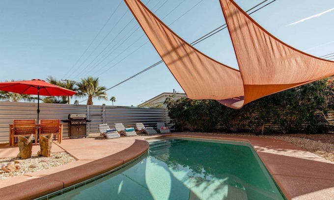 Racquet Club West House | Yorba Oasis