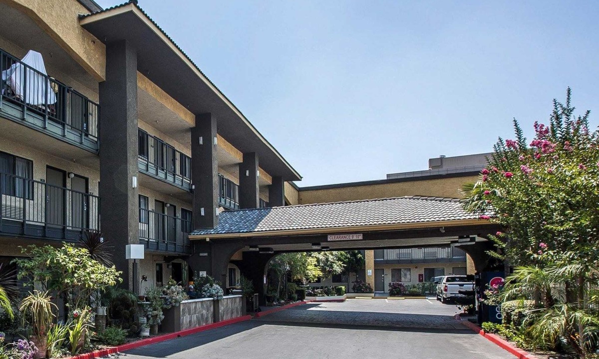 Ontario Hotel | Quality Inn Ontario Airport Convention Center