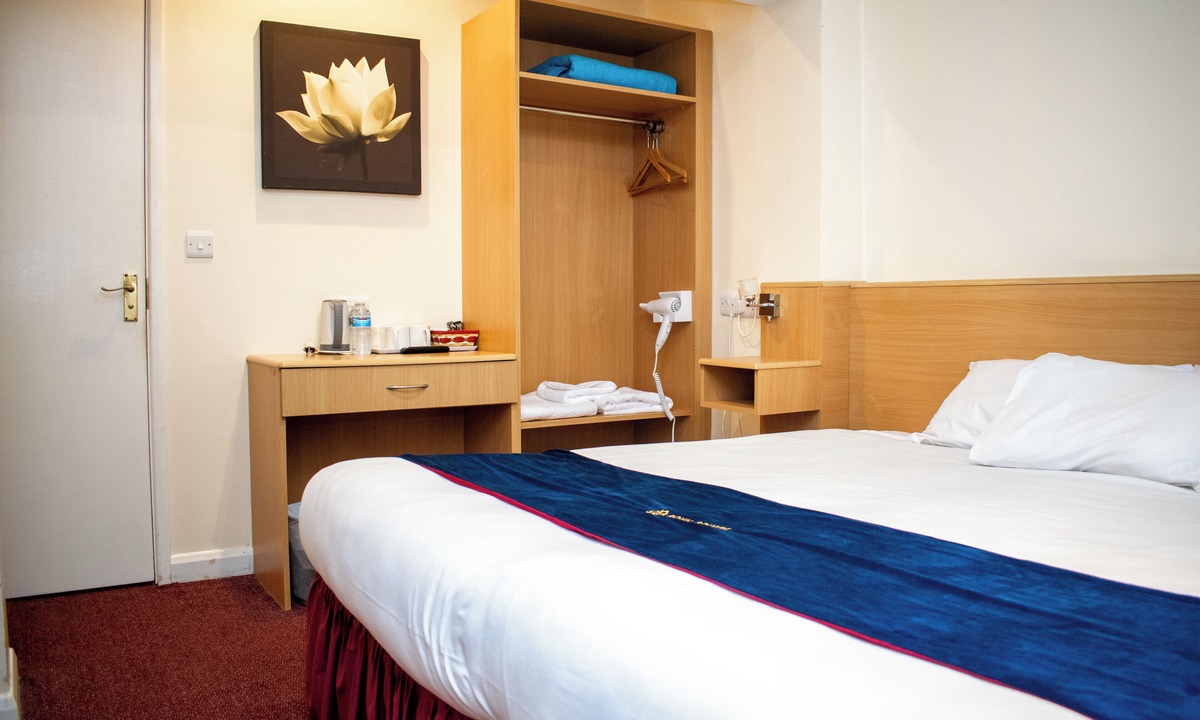 Marston Green Hotel | Royal Square Hotel - BHX & NEC