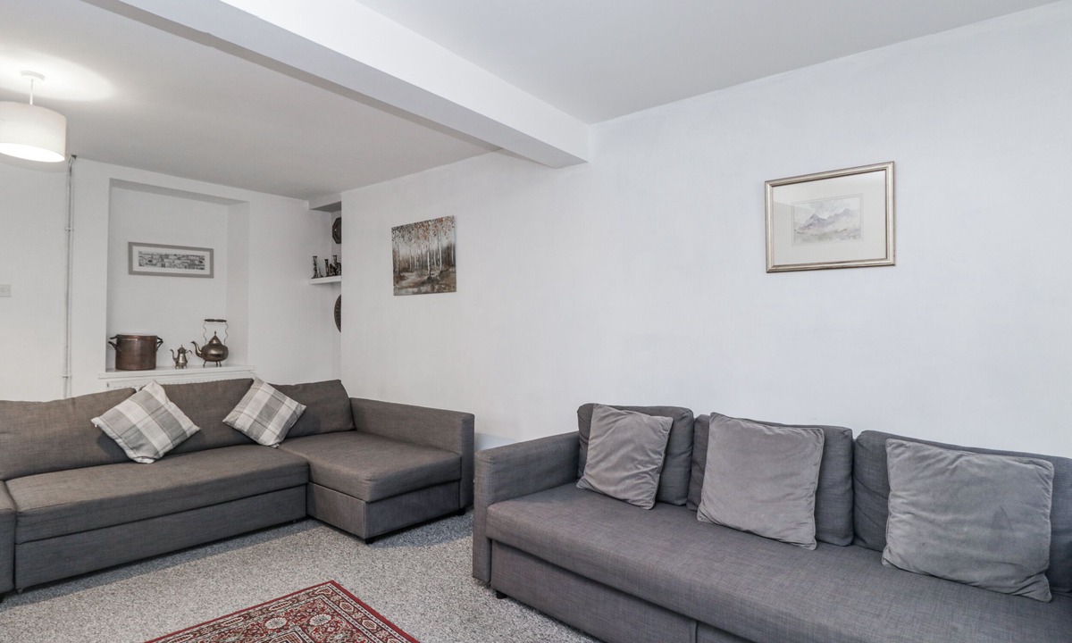 Pentre Cottage | Maindy Lodge