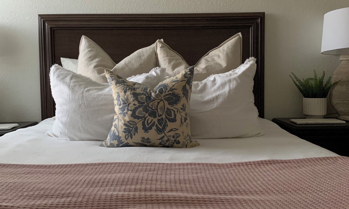 Norco House | Private 2-bedroom guest house with AC, fitness area, WiFi in lovely Norco