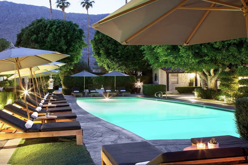 Historic Tennis Club House | Premium Studio 2 Queens, Avalon Hotel, Poolside Cabanas, Museums Closeby