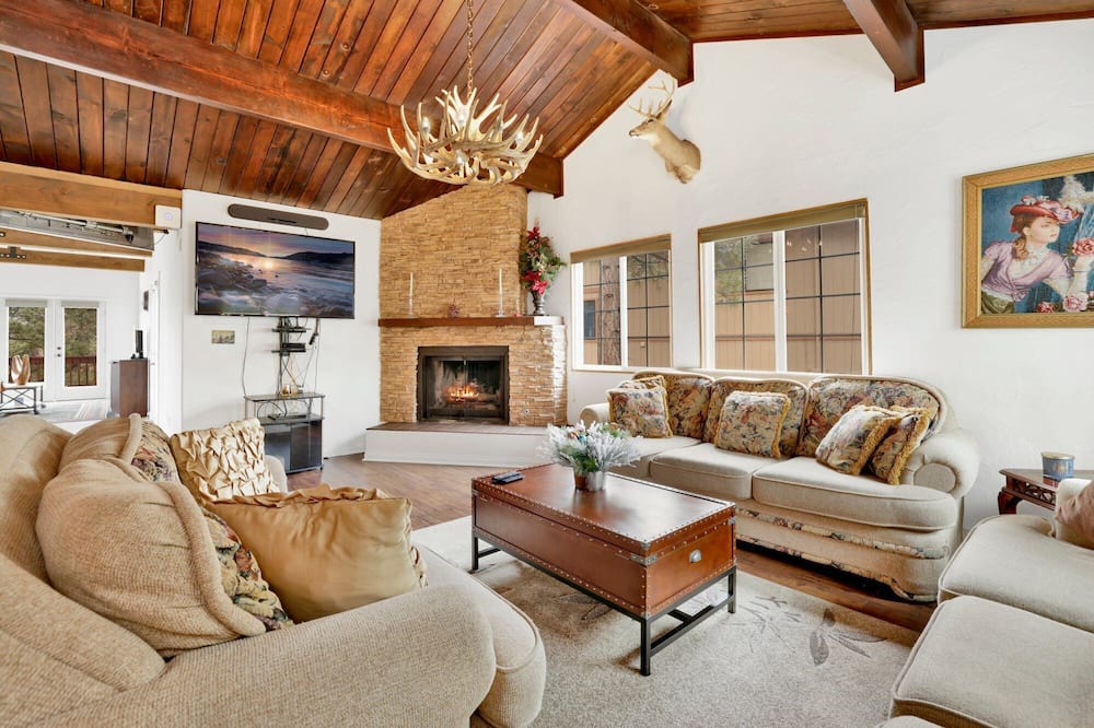 Whispering Forest Cabin | Antelope Views Big Bear~Pool Table~Relaxing Retreat
