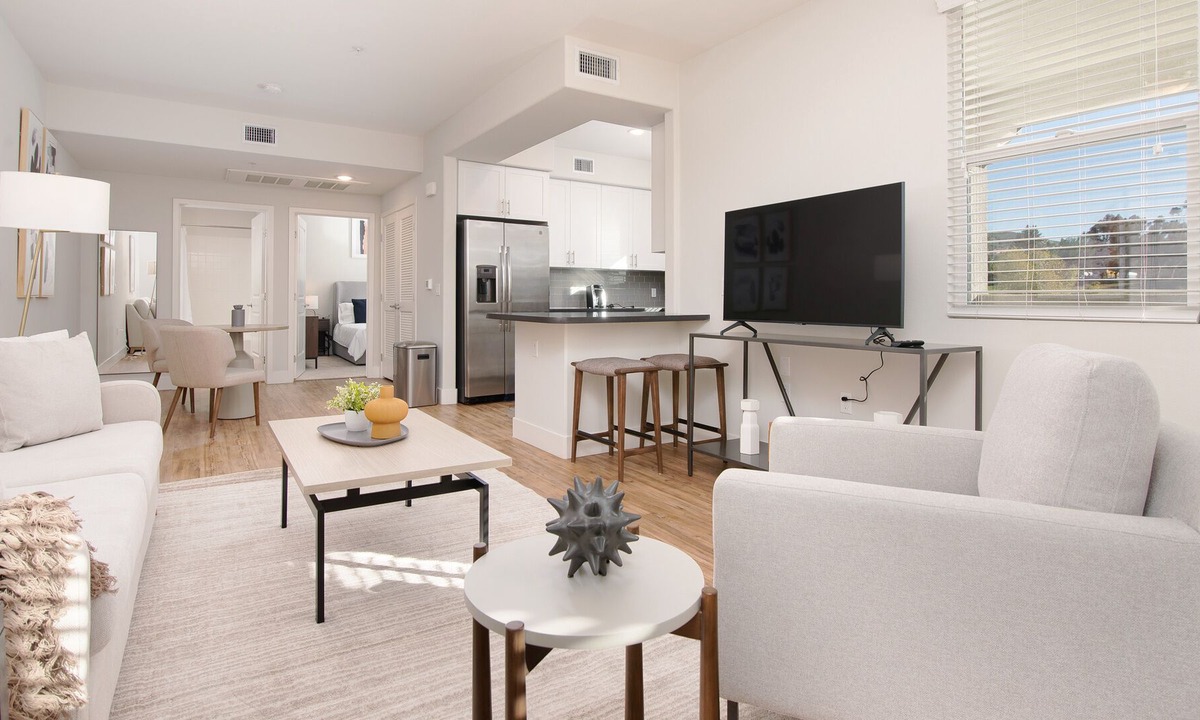Moreno Valley Apartment | Modern Apartment in Prime Location (ID8634X17)