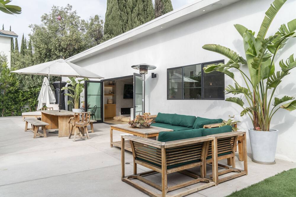 Miracle Mile House | Villa Casita