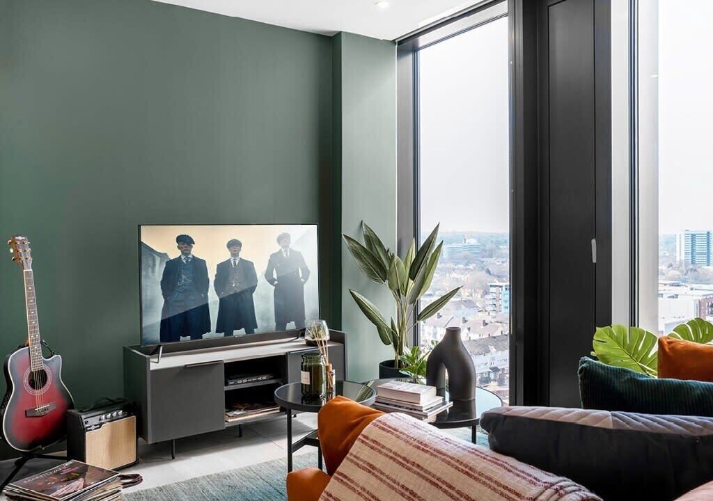 The Westside Apartment | The Mercian 1 XVIII- 1BDR |STUNNING CITY SKYLINE VIEWS! 24-Hour GYM | CINEMA room