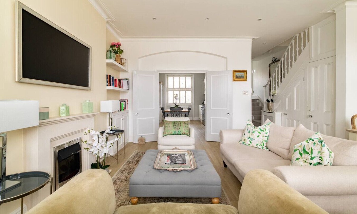 Abingdon Apartment | The Montagu – 2 Bedroom with Terrace in Kensington