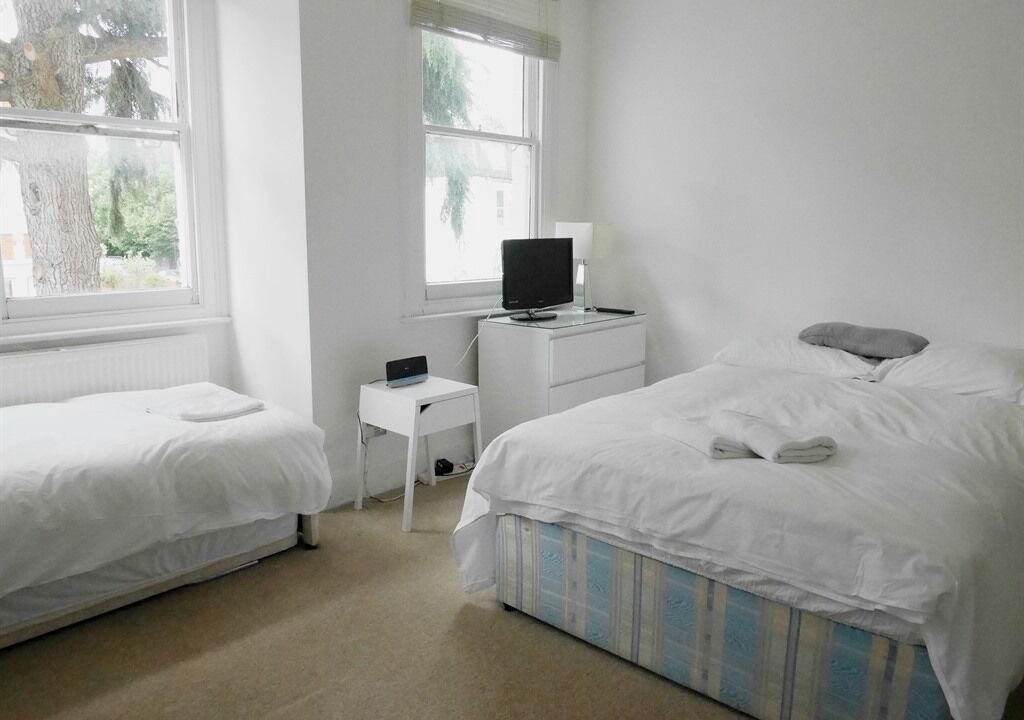 Kew Apartment | Kew Studios and Rooms