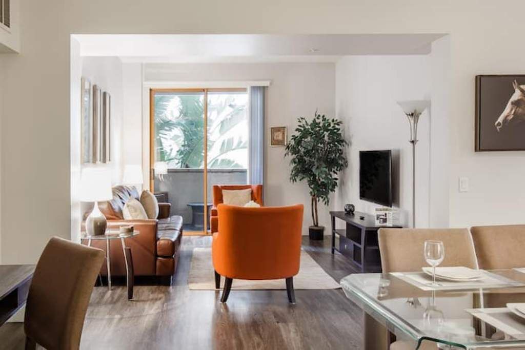 Westwood Apartment | 3 bed, 3 full bath Apt on the Wilshire Corridor