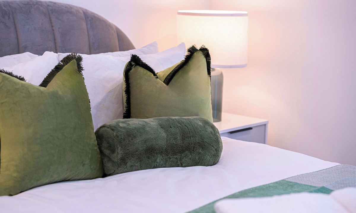 Woolwich Riverside Apartment | 2 Bed 2 Bath Luxury Riverside Apt
