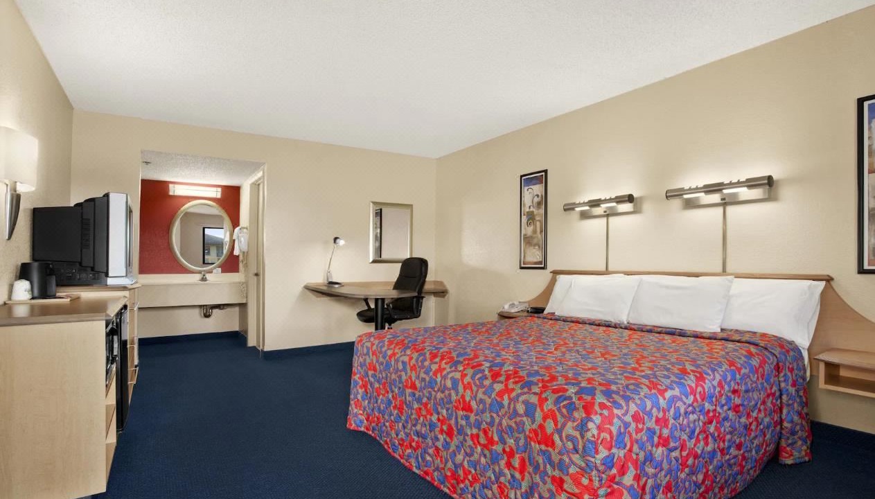 Photo of Bedroom in Northwest Anaheim