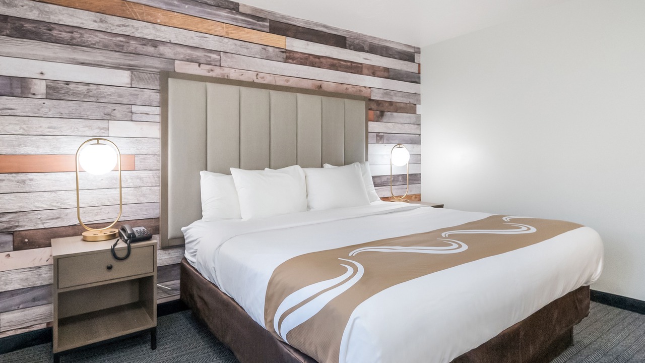 Photo of Bedroom in Lakeside Park