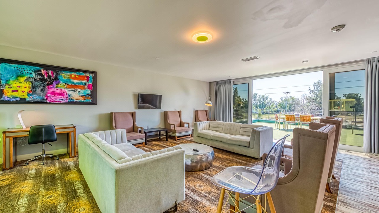 Photo of Livingroom in NoHo Arts District