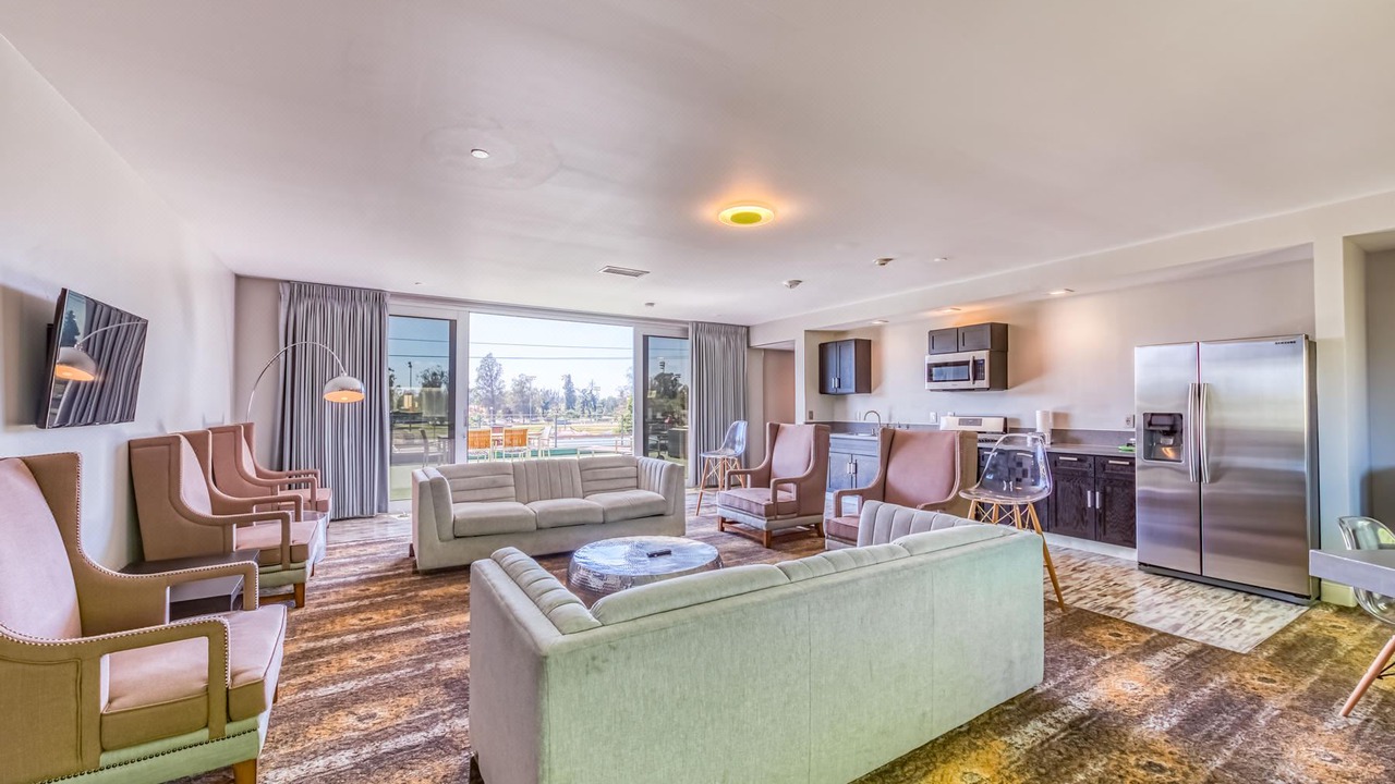 Photo of Livingroom in NoHo Arts District
