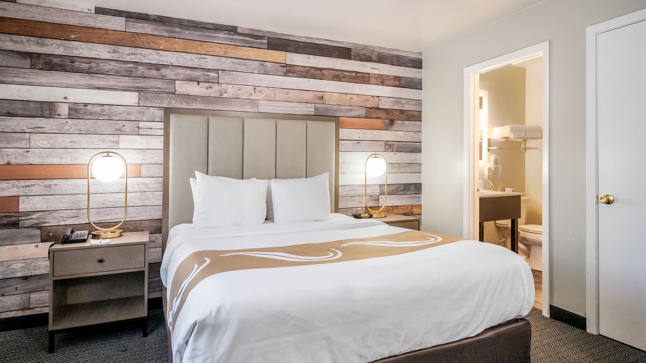 Photo of Bedroom in Lakeside Park