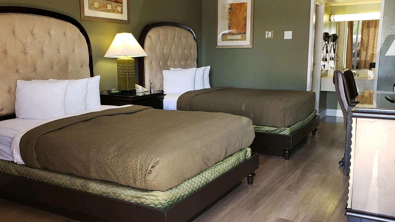 Photo of Bedroom in Victorville